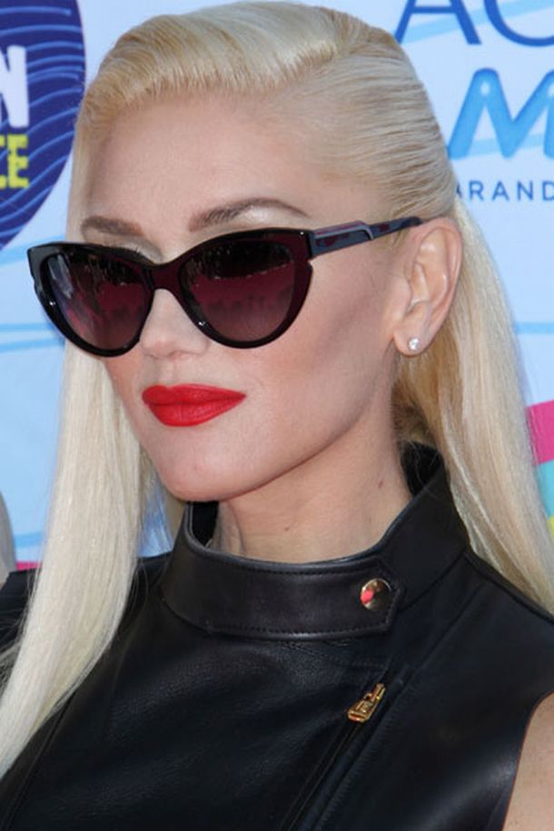 Gwen-Stefani-red-lips