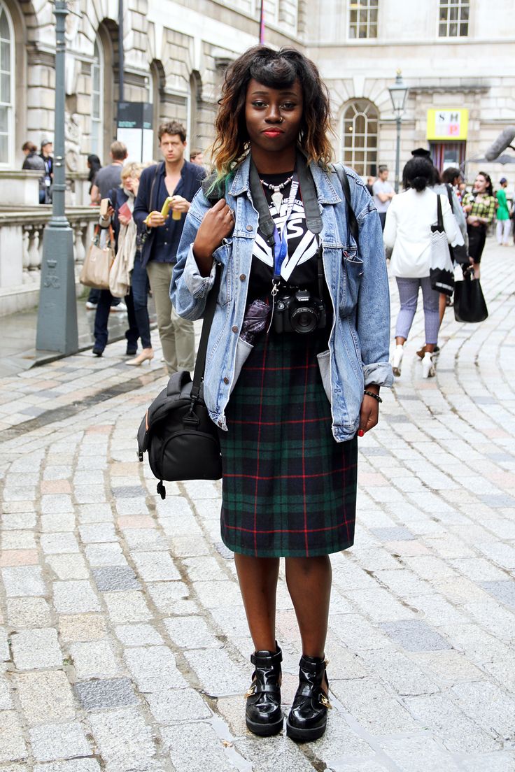 4951a443675717cb4e01cff085e4078b